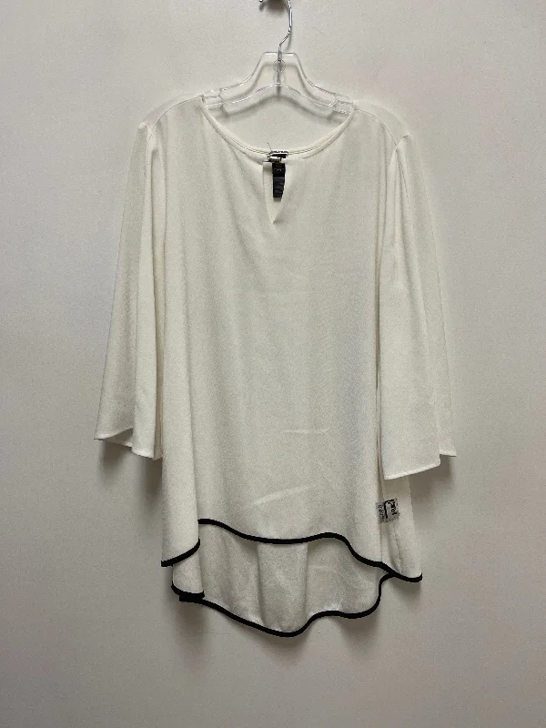 Top Long Sleeve By Chicos In White, Size: Xl