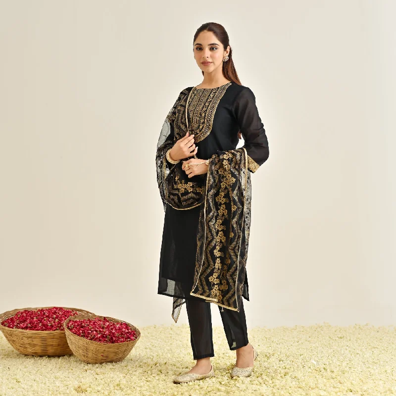 Black Festive Embroidered Kurta Set with Embroidered Dupatta & Yoke Detail