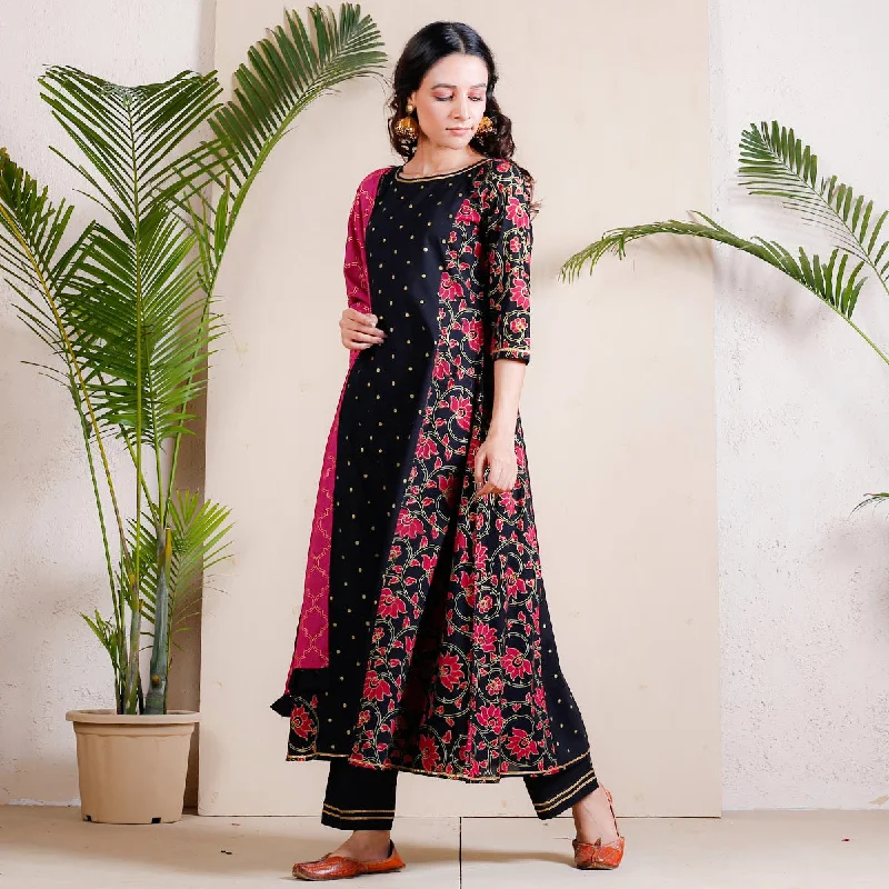 Black & Pink Lotus Printed Full Kurta Set for Women with Dupatta & Tassel Details