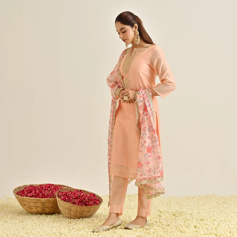 Peach Straight Festive Kurta Set with Printed Dupatta & Yoke Detail