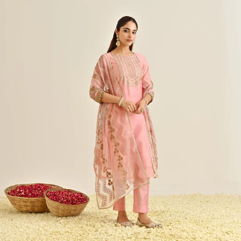 Pink Festive Embroidered Kurta Set with Embroidered Dupatta & Yoke Detail