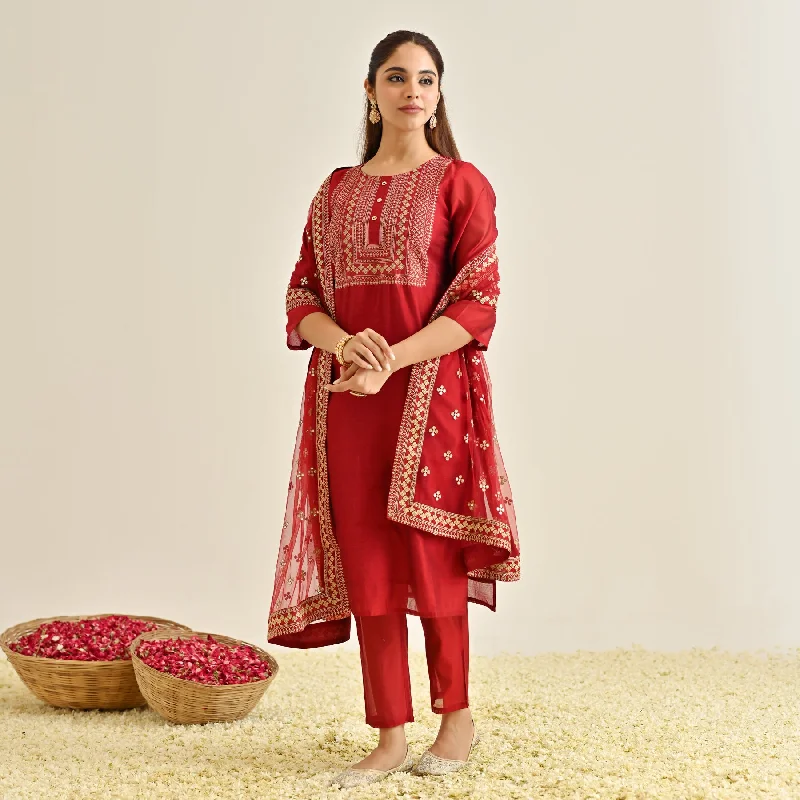 Red Festive Embroidered Kurta Set with Embroidered Dupatta