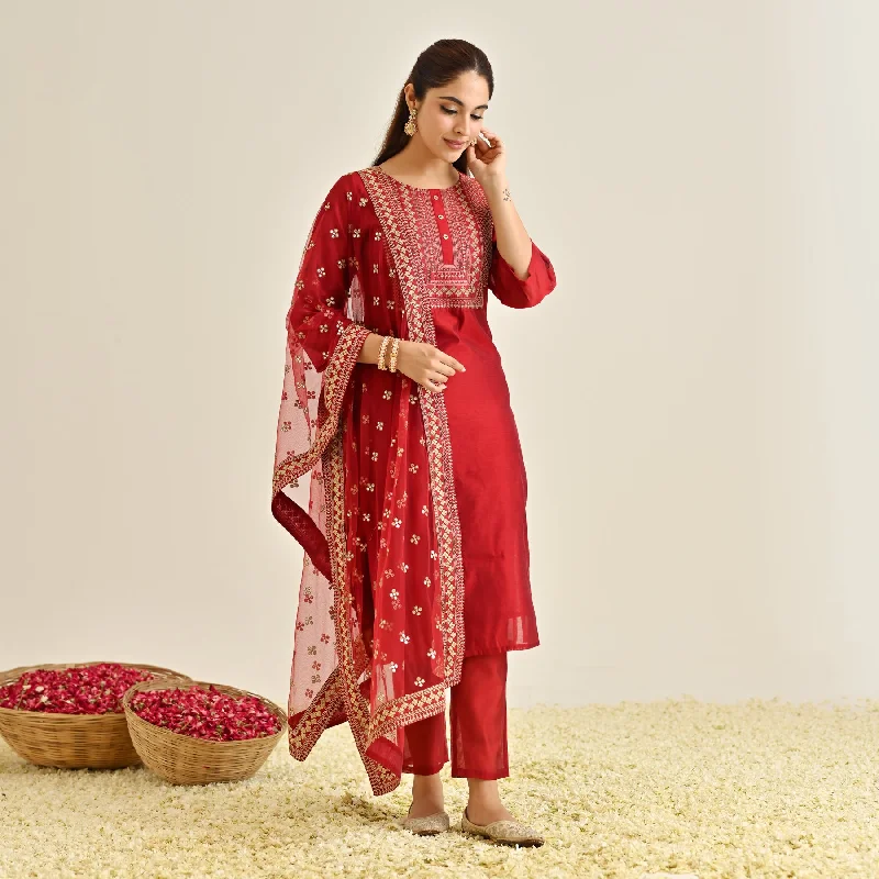 Red Festive Embroidered Kurta Set with Embroidered Dupatta