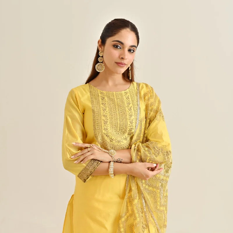 Yellow Festive Embroidered Kurta Set with Embroidered Dupatta & Yoke Detail