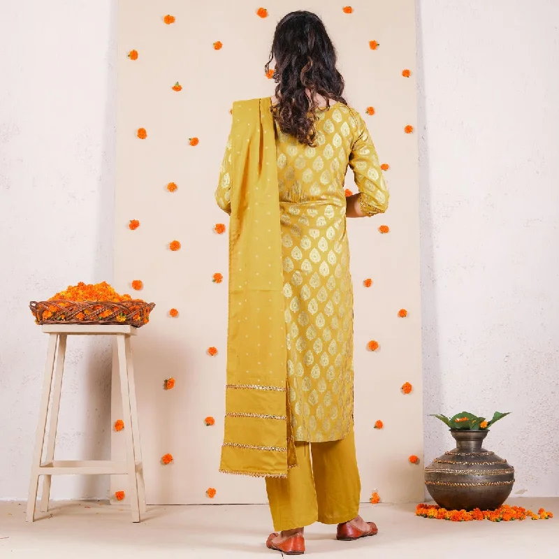 Yellow Festive Kurta Set with Dupatta & Gota Work